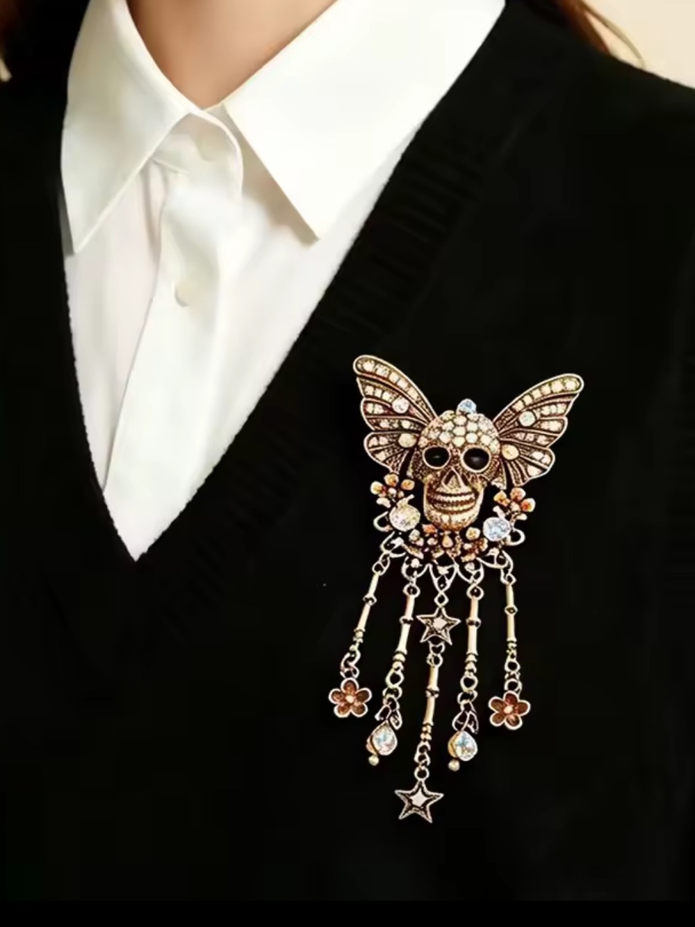 Halloween Gothic Gold Butterfly Tassel Brooch - Picture 5 of 11